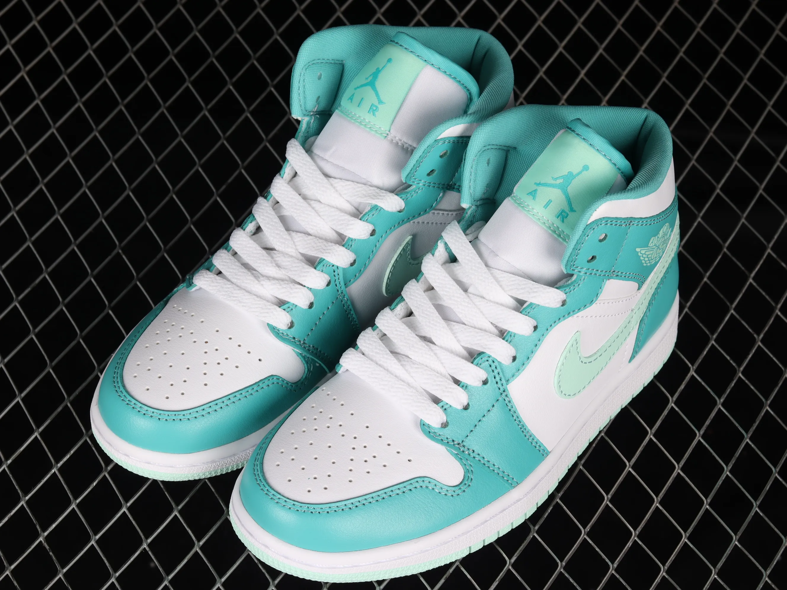 All categories Air Jordan Jordan series basketball shoes Air Jordan 1 Mid G version pure original Air Jordan 1 Mid SE "Marine Green" AJ1 Joe 1 white cyan Chinese basketball shoes DV2229-300